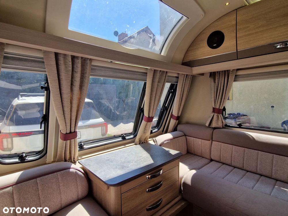 Elddis Xplore 304 - 9