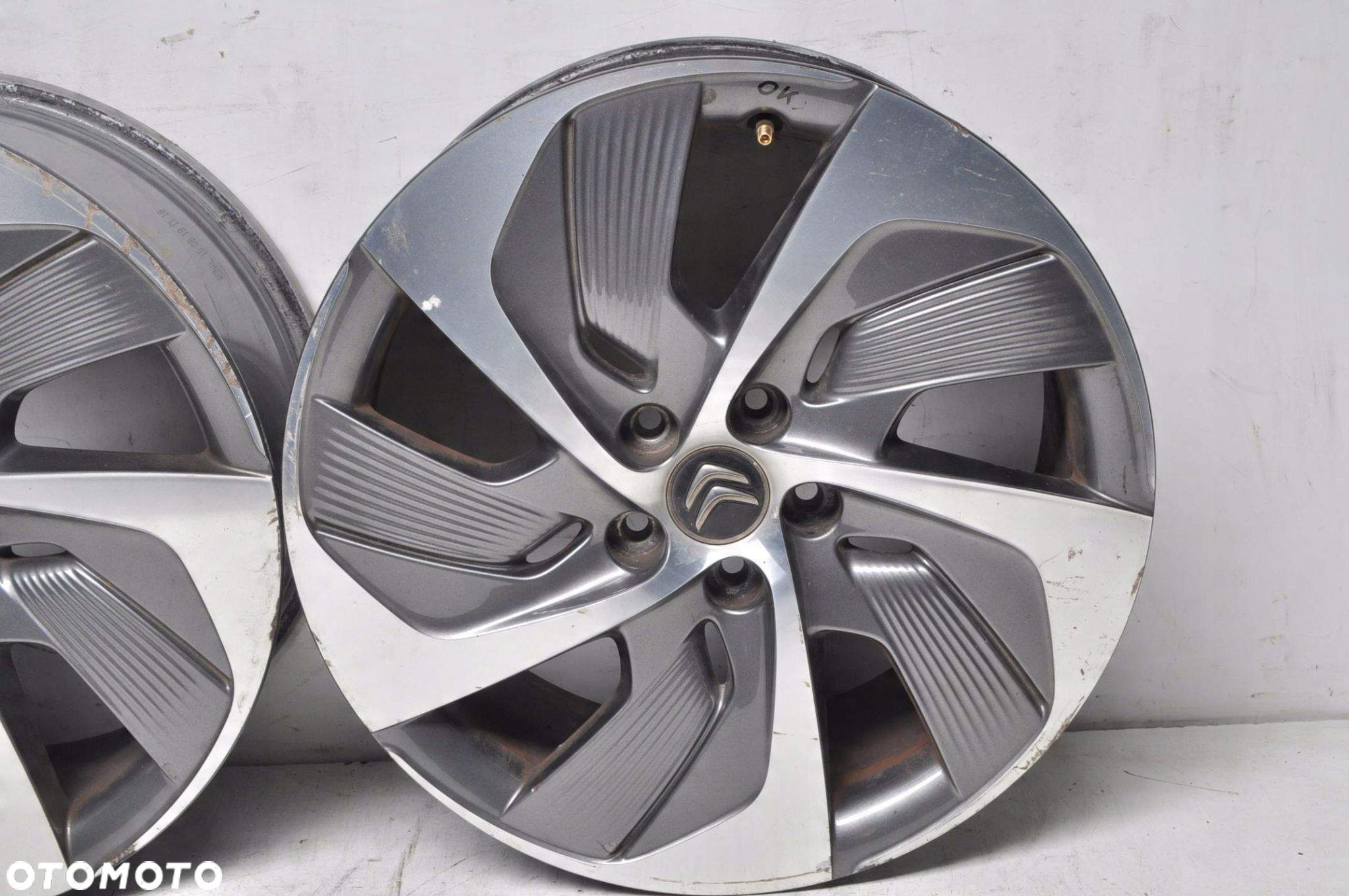 CITROEN C4 GRAND PICASSO FELGI ALUMINIOWE R18 7.5J 5X108 ET54 9677090577 - 11