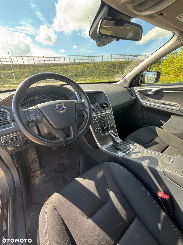Volvo XC 60 D4 Drive-E Momentum - 11