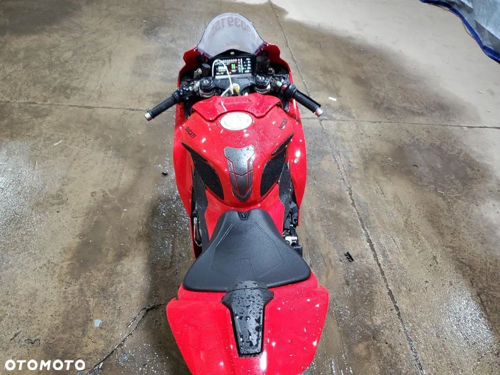 Ducati Panigale V4 - 4