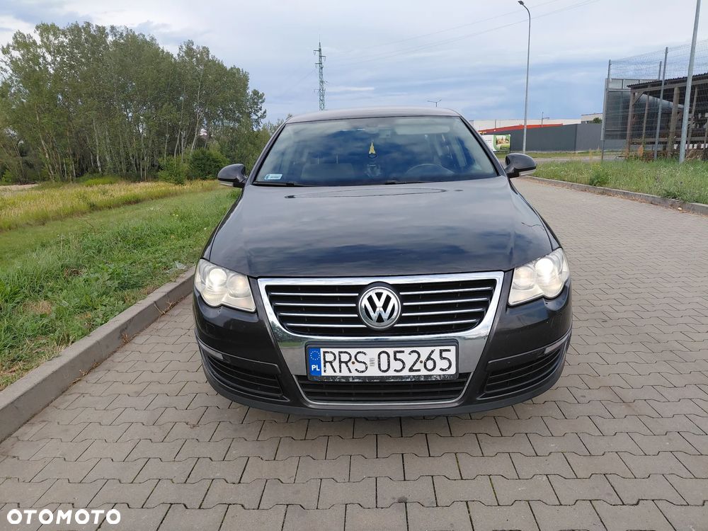 Volkswagen Passat 2.0 TDI DPF Comfortline - 2