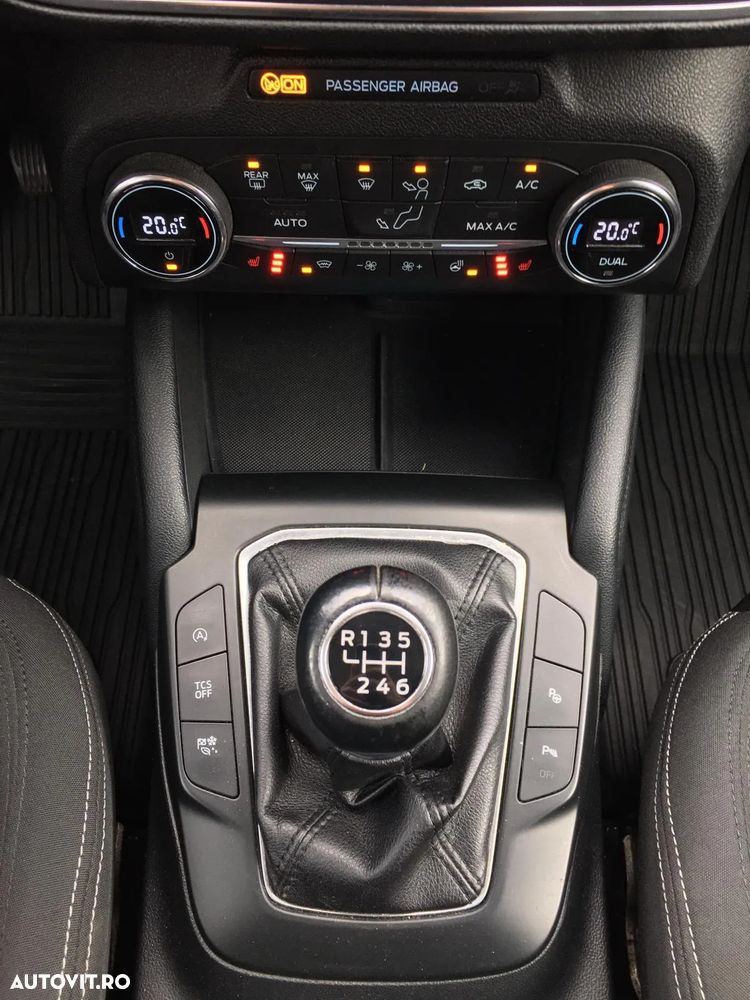 Ford Focus Turnier 1.5 EcoBlue Start-Stopp-System TITANIUM DESIGN - 22