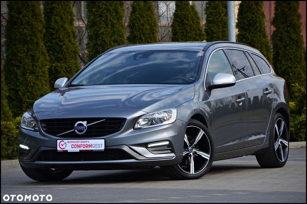 Volvo V60 D2 Drive-E R-Design Momentum - 1