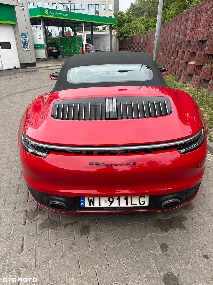 Porsche 911 Carrera 4S - 24