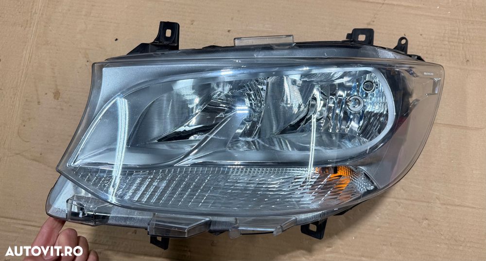 Far stanga complet MERCEDES SPRINTER W907 an 2018-2024 cod A9109060000 - 2