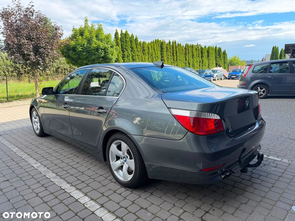 BMW Seria 5 525i - 6