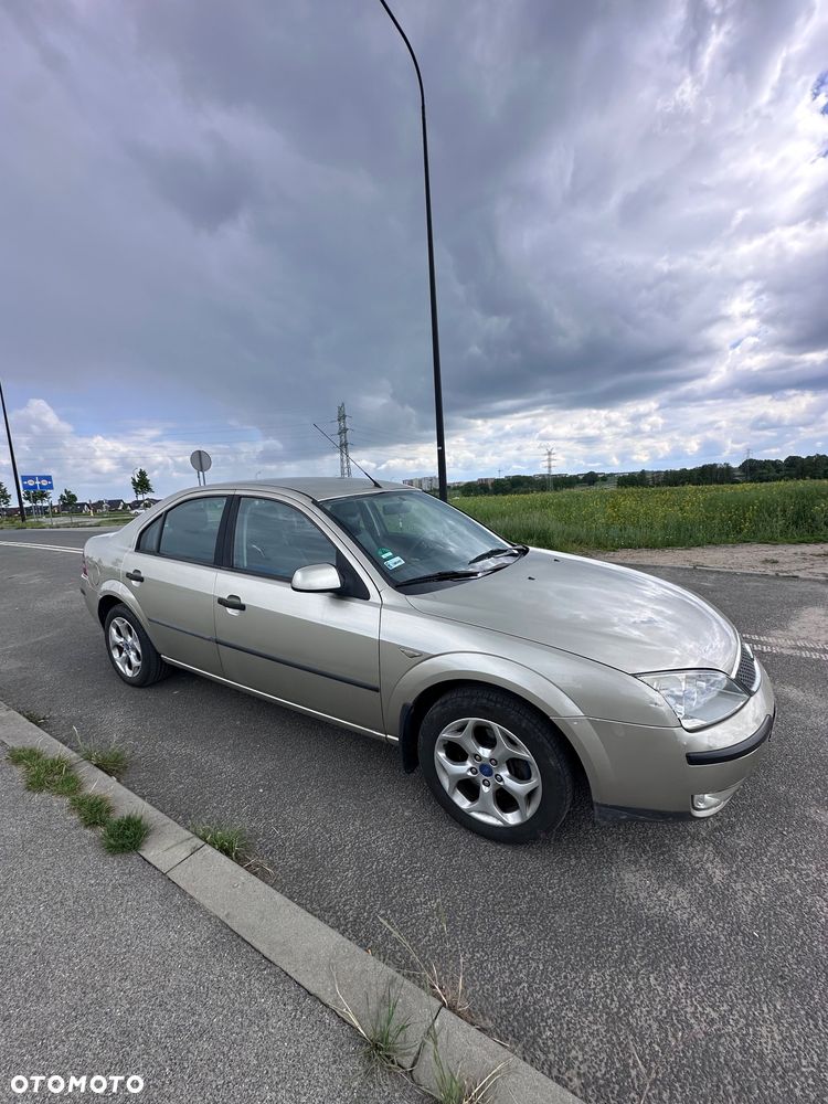 Ford Mondeo - 10
