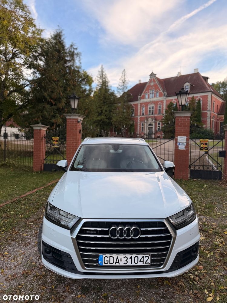 Audi Q7 2016 photo 2