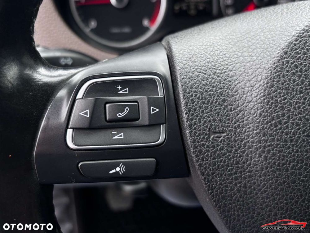 Volkswagen Amarok - 27