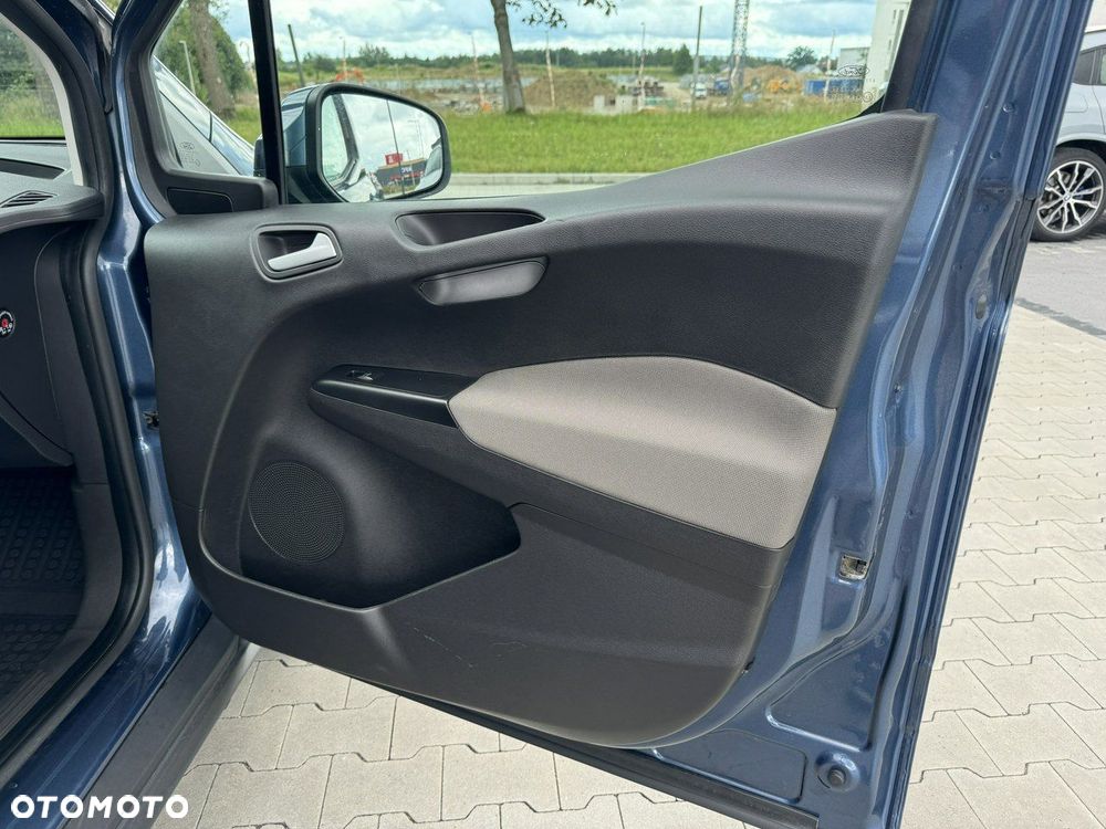 Ford Tourneo Courier - 31