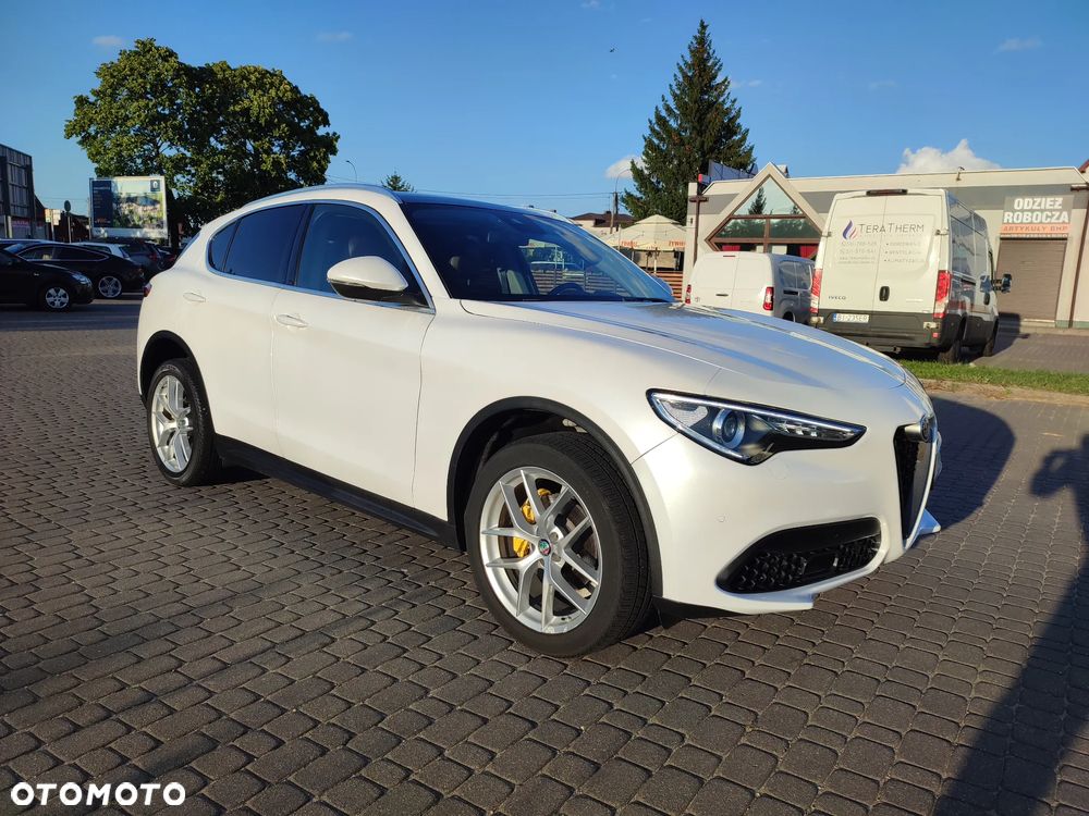 Alfa Romeo Stelvio 2.0 Turbo 16V AT8-Q4 Executive - 18