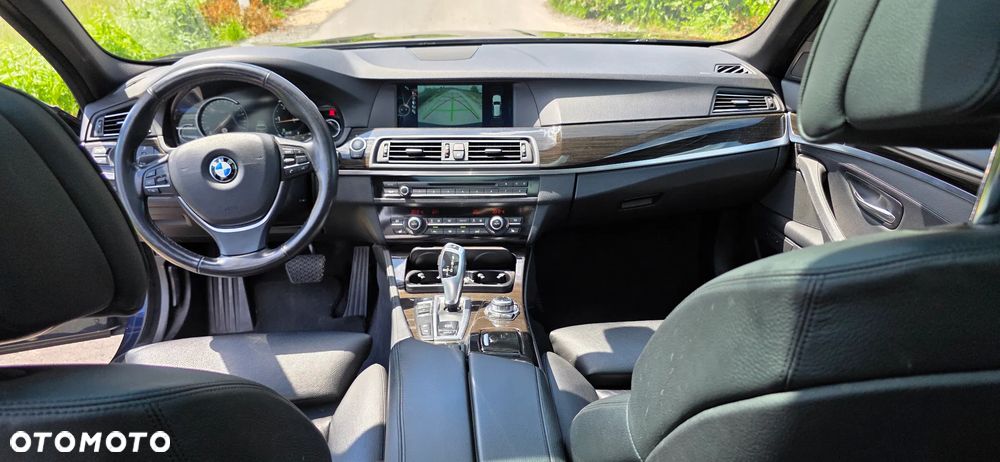 BMW Seria 5 525d xDrive Luxury Line - 7
