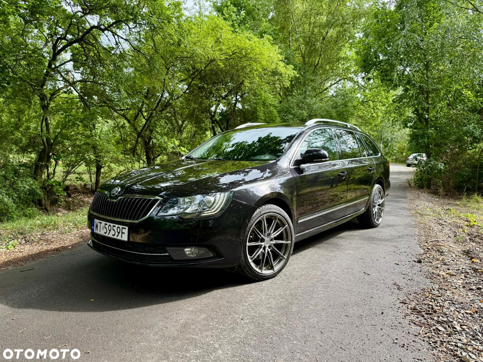 Skoda Superb 2.0 TDI 4x4 Platinum DSG - 2