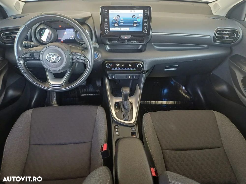 Toyota Yaris 1.5 VVT-i HSD Dynamic - 11