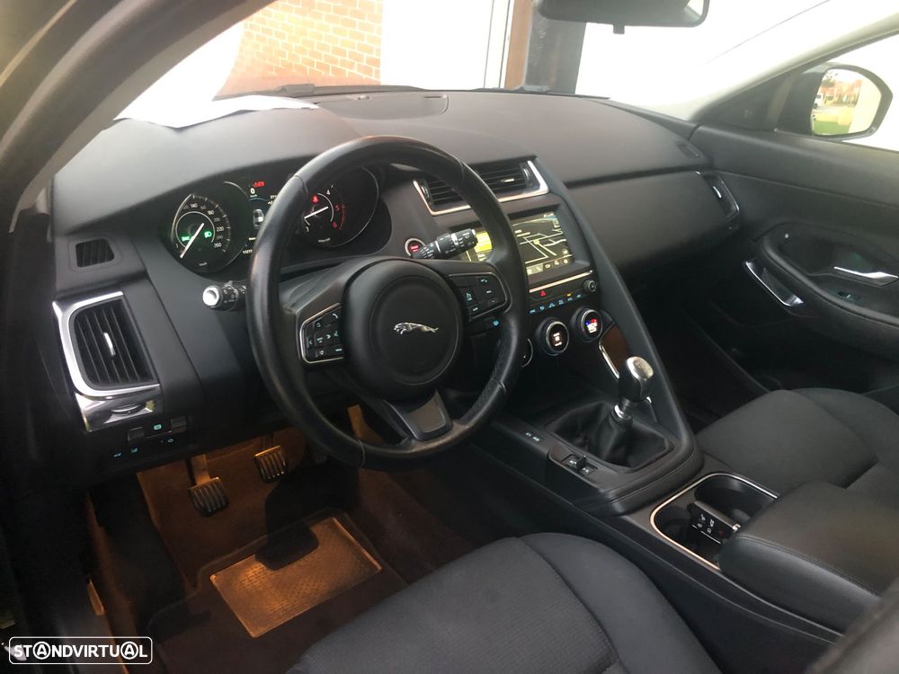 Jaguar E-Pace 2.0 i4D S - 38