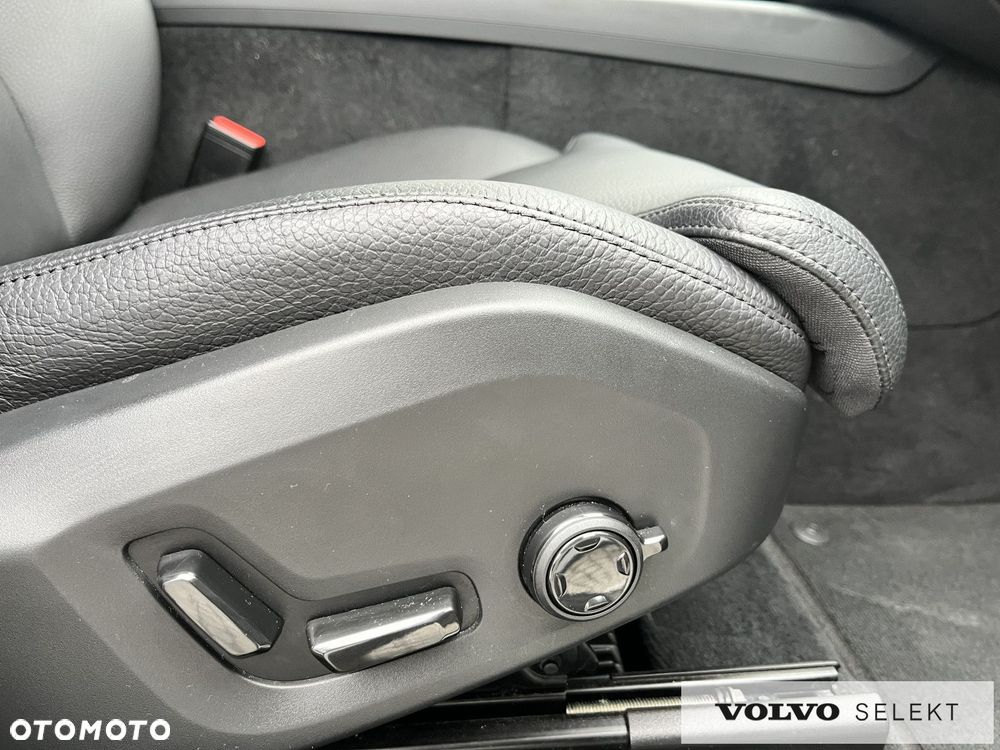 Volvo XC 60 - 30