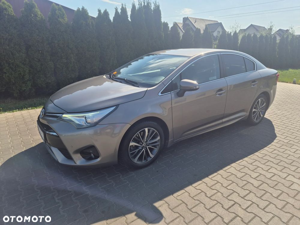 Toyota Avensis 2.0 D-4D Premium - 1
