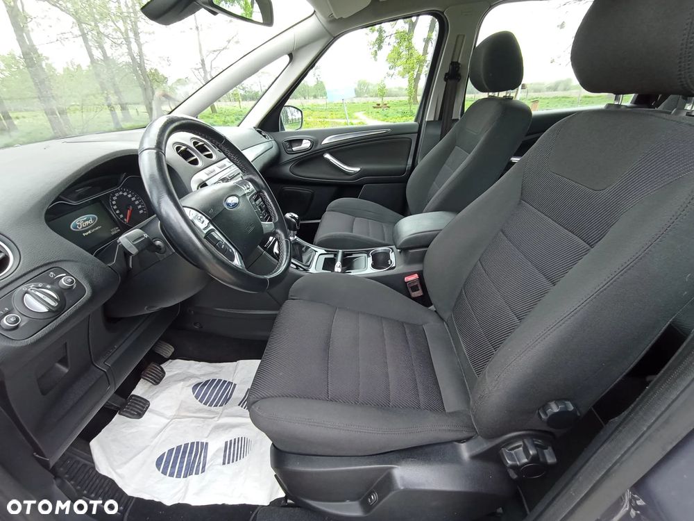Ford S-Max - 19