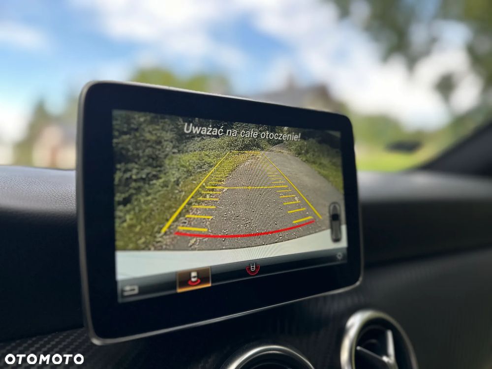 Mercedes-Benz Klasa A 180 AMG Line - 19