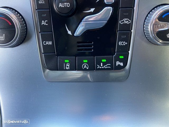 Volvo S60 Cross Country 2.0 D3 Pro Geartronic - 25