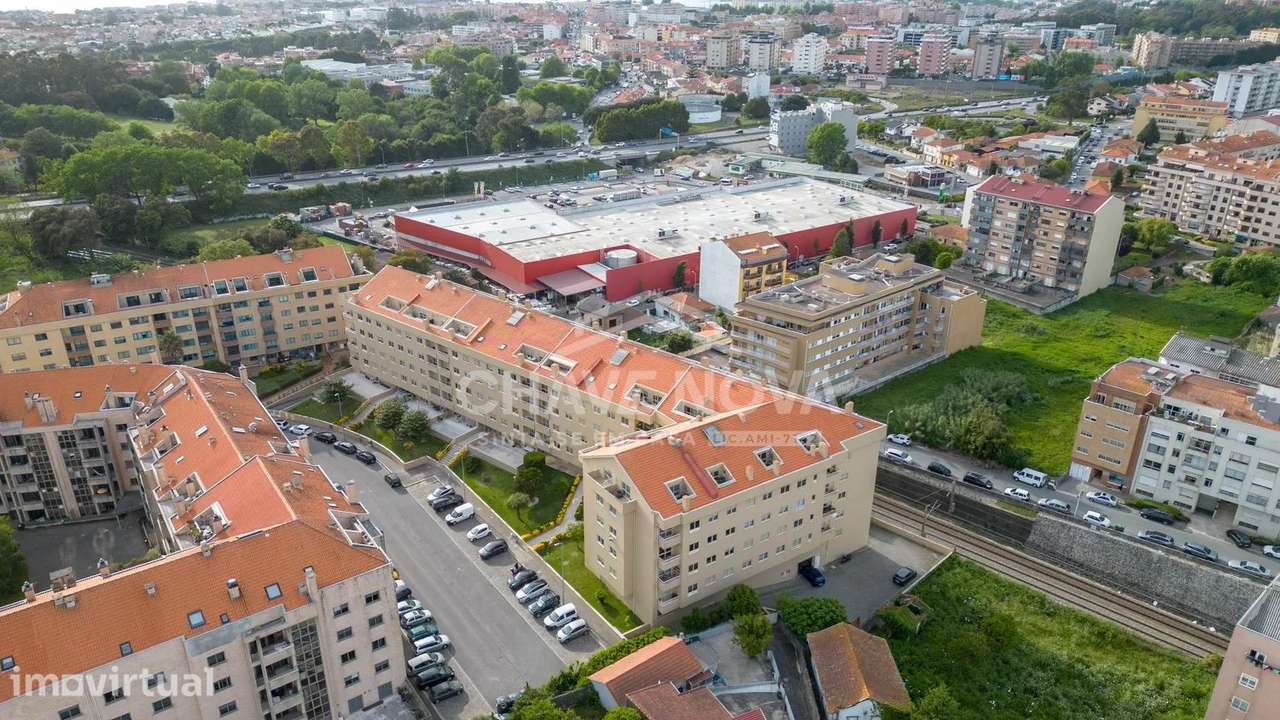 O Apartamento T1+1 Coimbrões, com garagem Box SD/04735PG - Grande imagem: 2/29