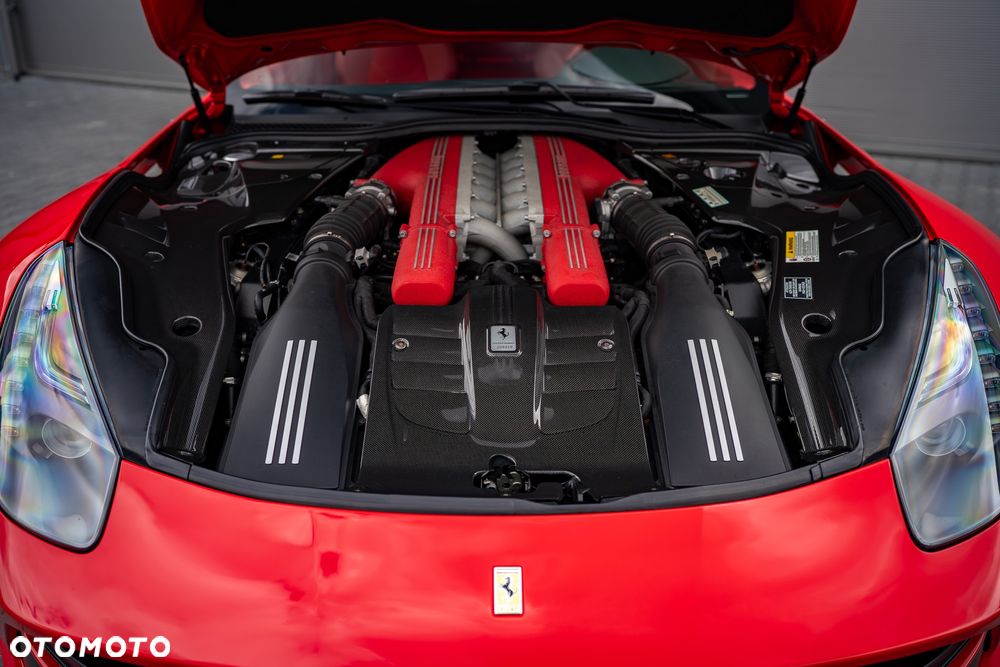Ferrari F12berlinetta - 30