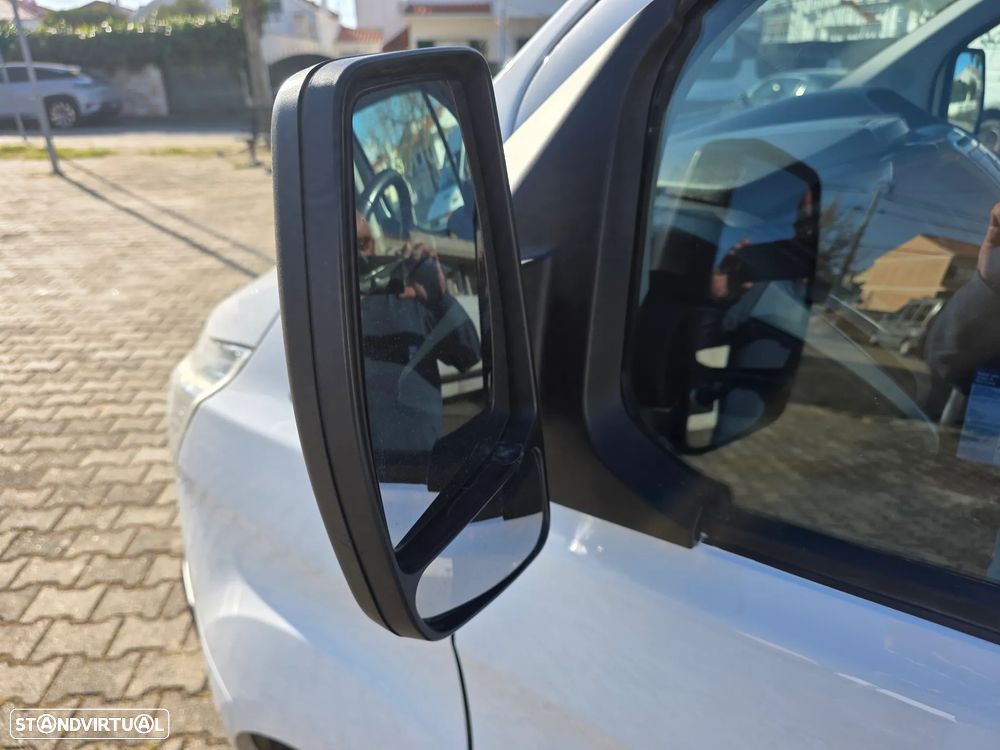 Ford Transit Custom 2.2 TDCI 270 L1 - 31