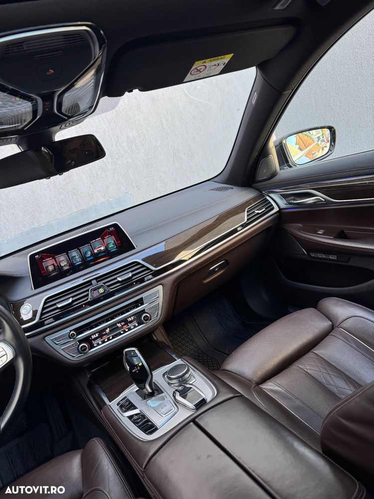 BMW Seria 7 740d xDrive - 27