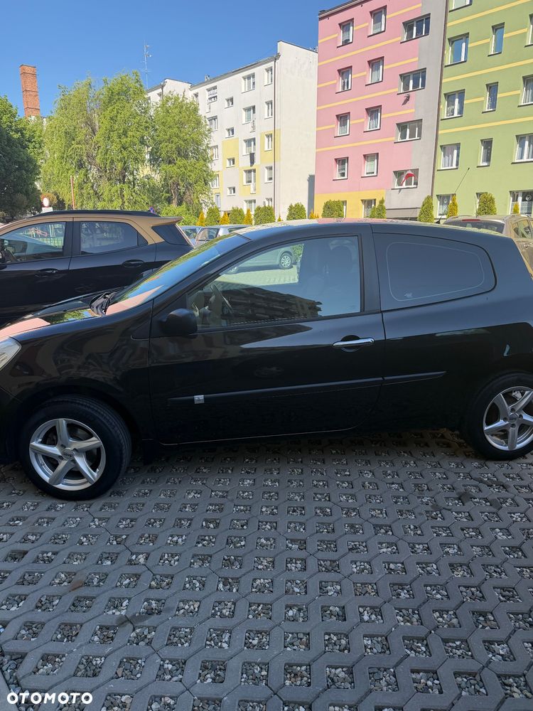 Renault Clio 1.2 16V 75 Dynamique - 20