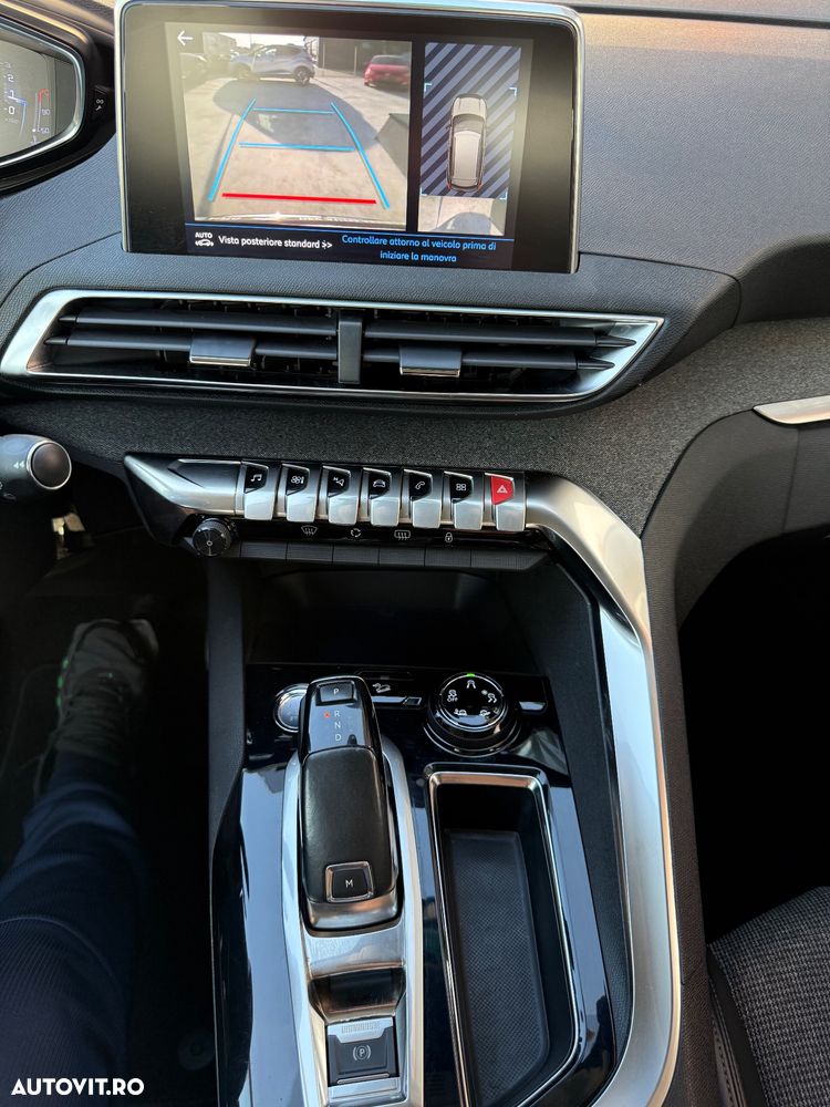 Peugeot 3008 BlueHDi 130 Stop & Start EAT8 Allure - 25