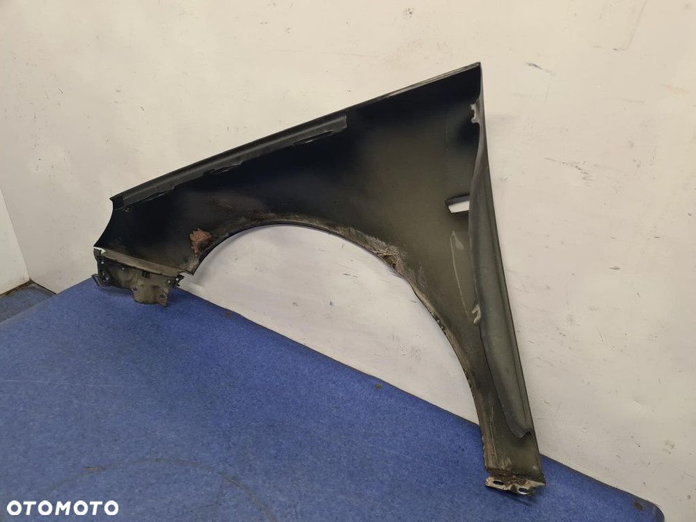 OPEL INSIGNIA A  BŁOTNIK PRZÓD PRAWY Z22C - 13