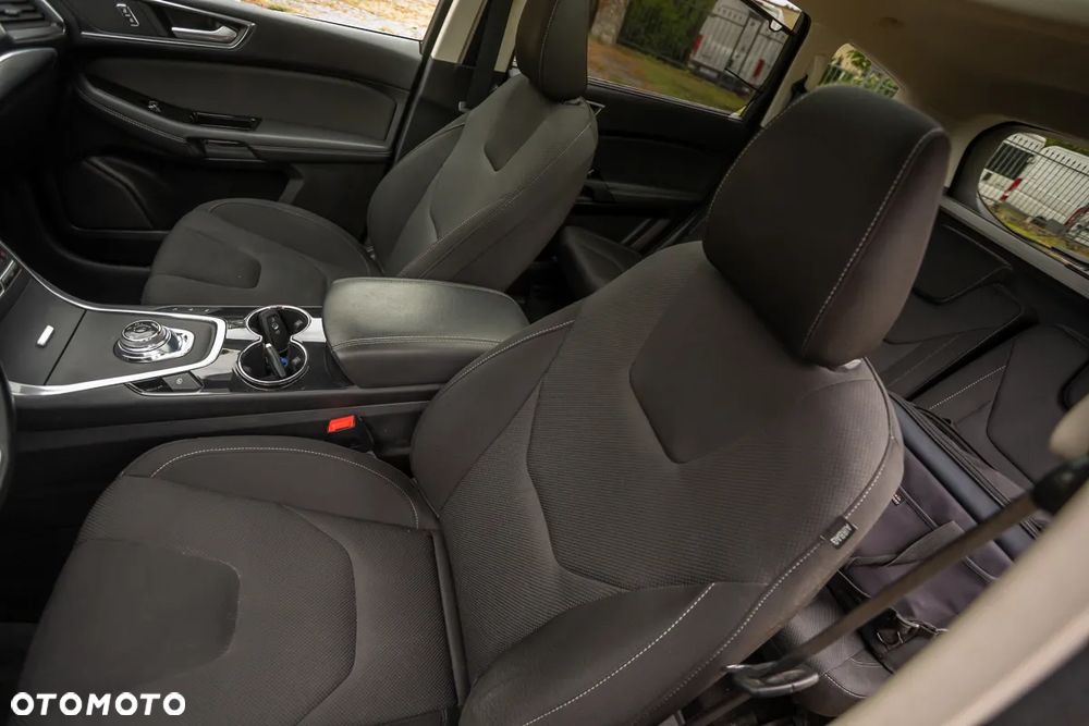 Ford S-Max 2.0 EcoBlue Titanium - 19