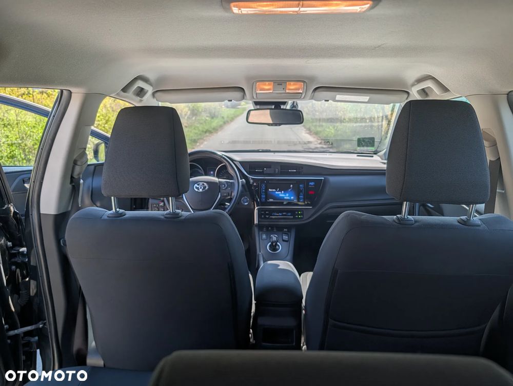 Toyota Auris Hybrid 135 Prestige - 12