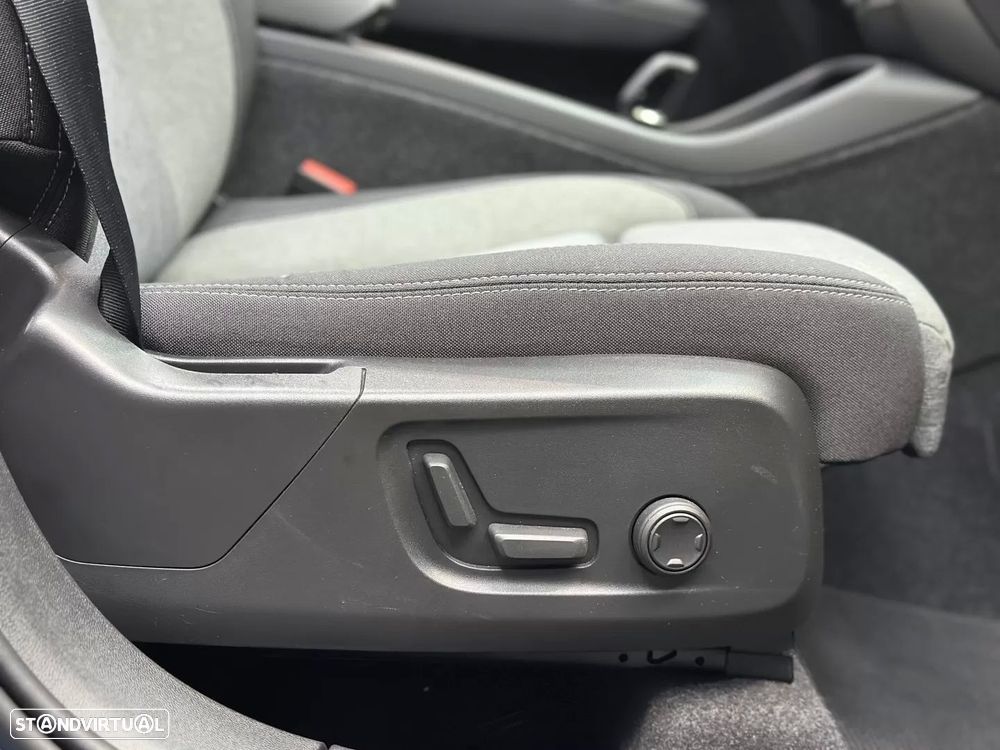 Volvo XC 40 1.5 T4 PHEV R-Design - 44