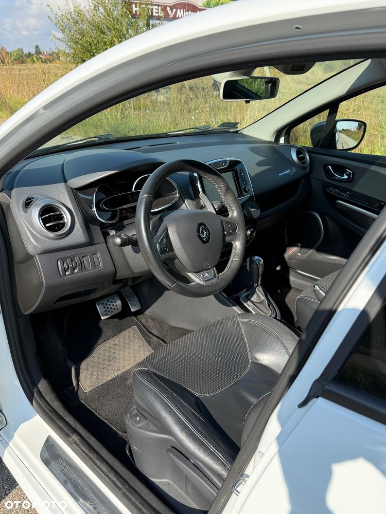 Renault Clio - 28