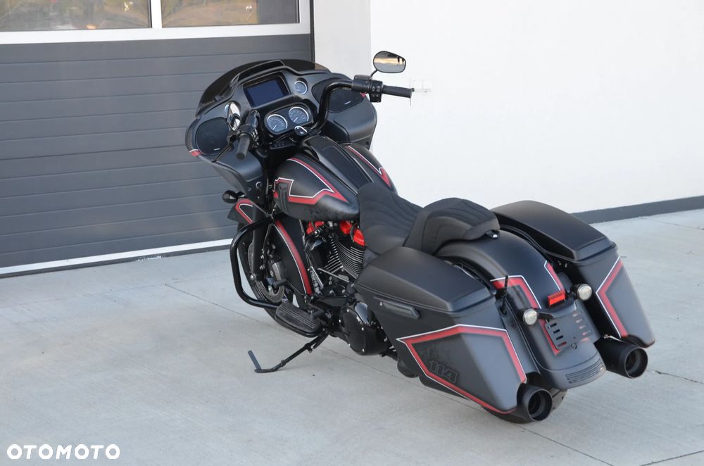 Harley-Davidson Touring Road Glide - 28