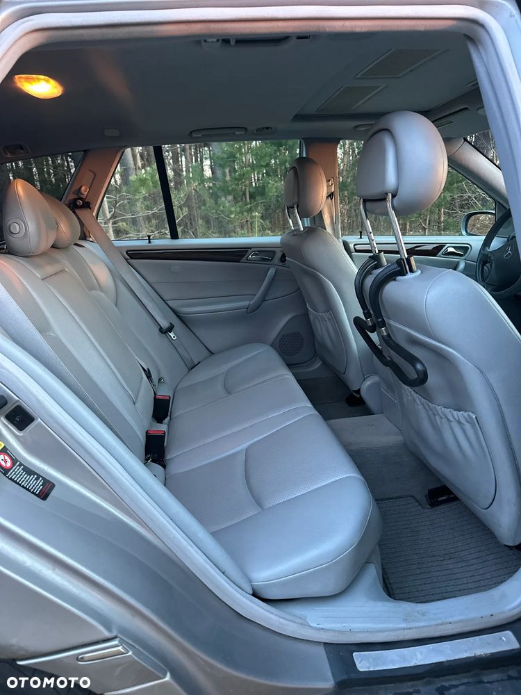 Mercedes-Benz Klasa C 240 4Matic Avantgarde - 10
