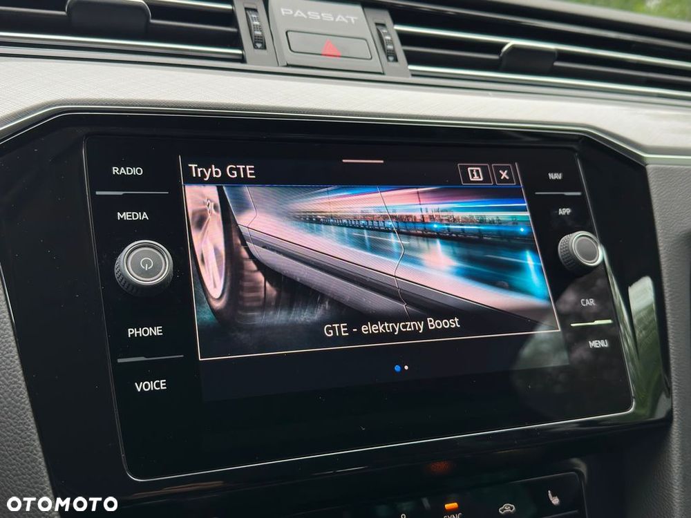 Volkswagen Passat - 21