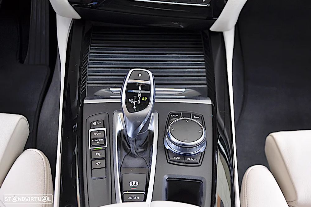 BMW X5 25 d sDrive Pack M - 38