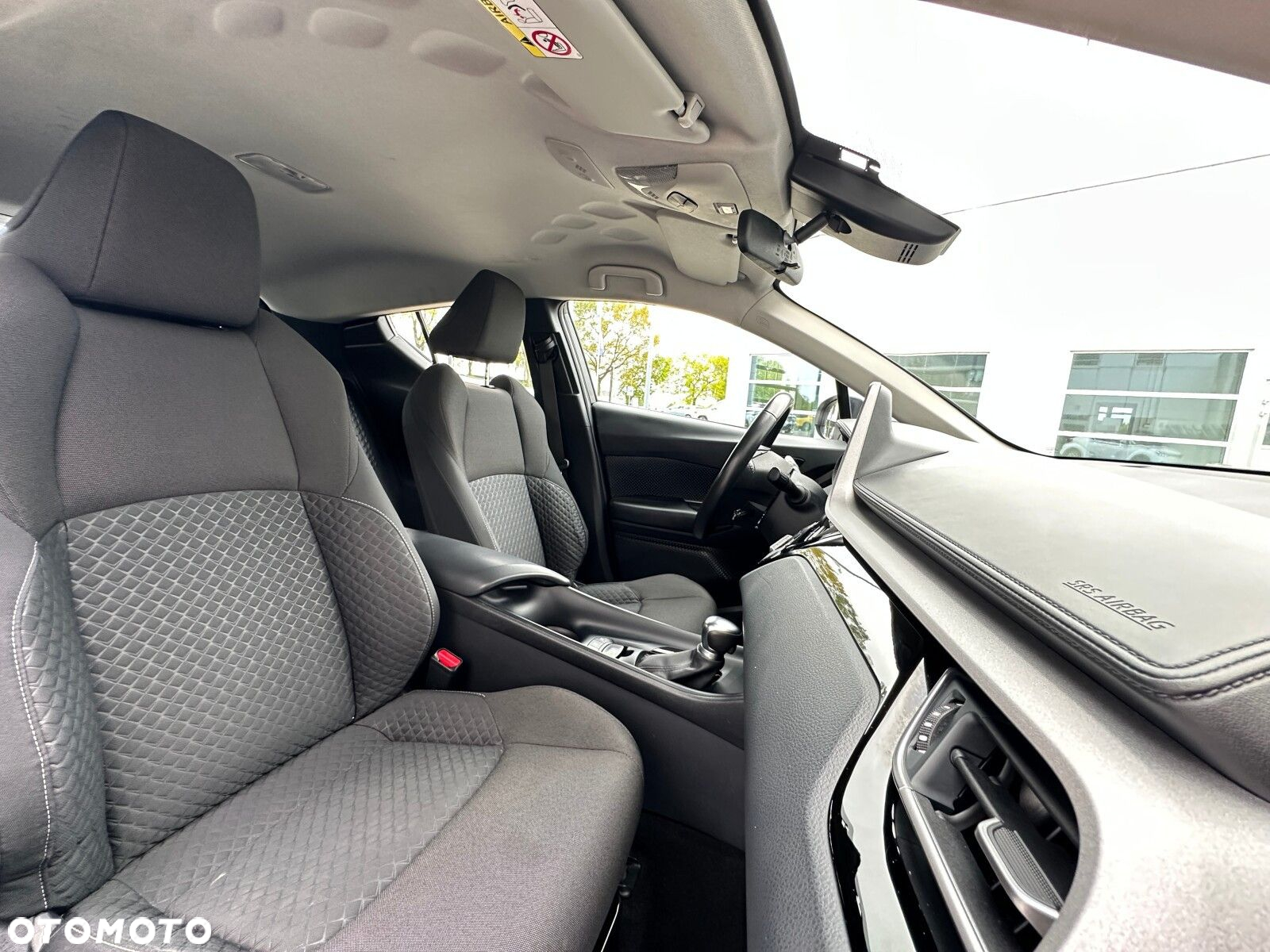 Toyota C-HR - 13