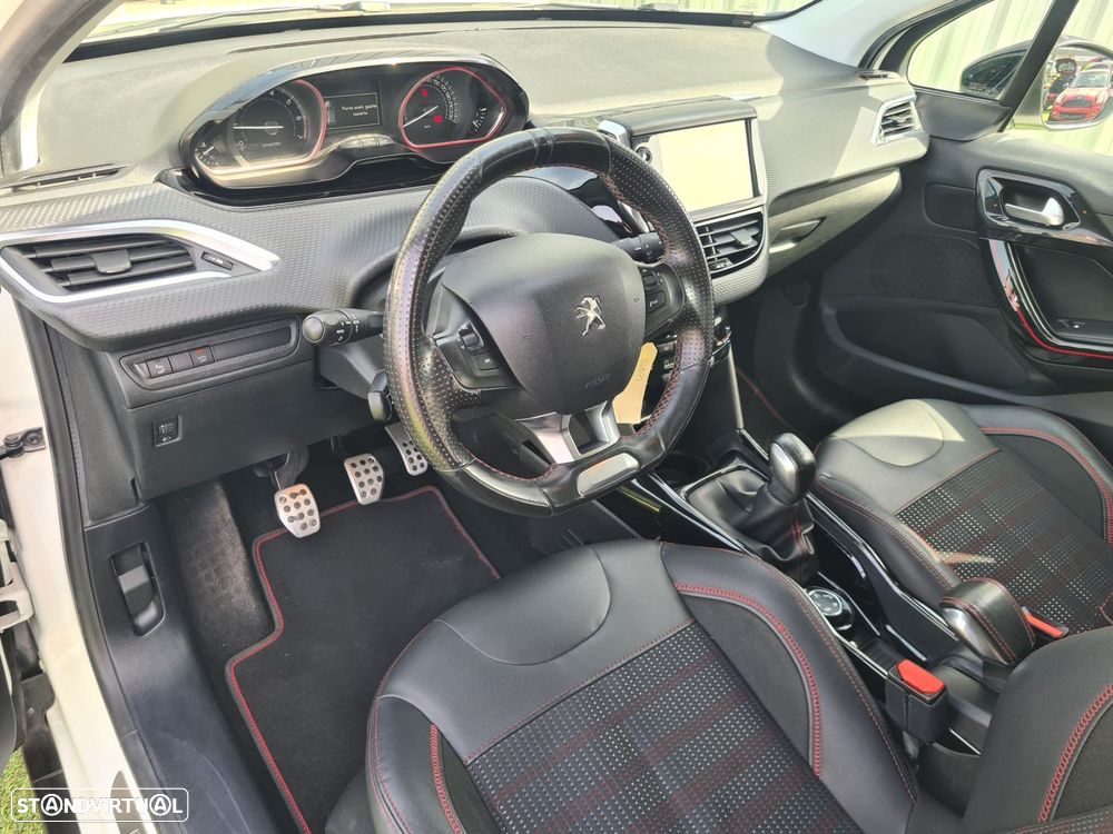 Peugeot 2008 1.2 PureTech GT Line - 5