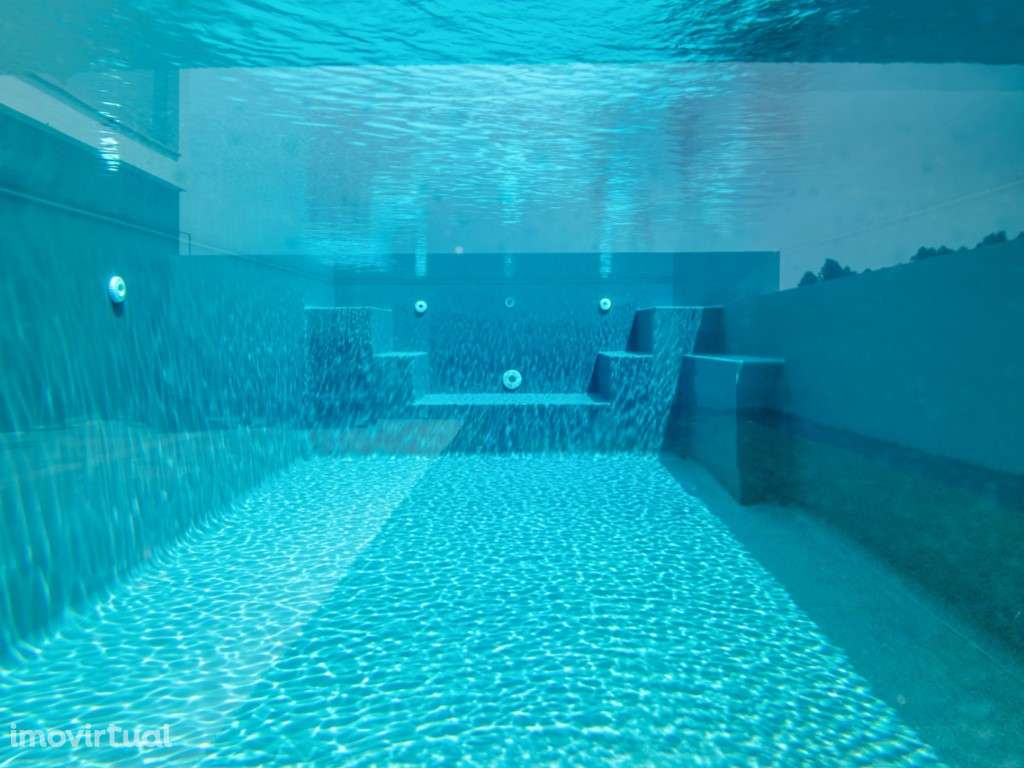 Moradia moderna com vista panorâmica de mar e perto de vários campo... - Grande imagem: 2/58