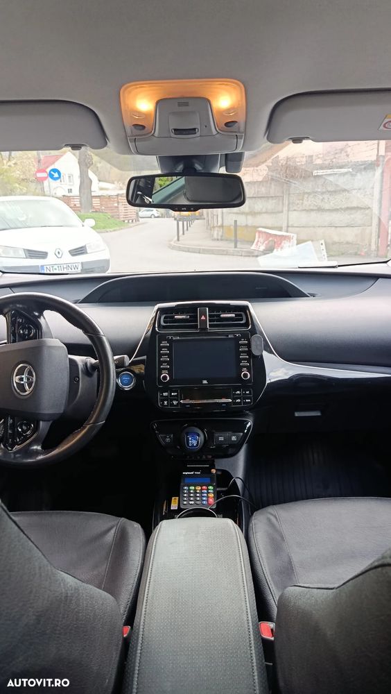 Toyota Prius Hybrid Executive - 10