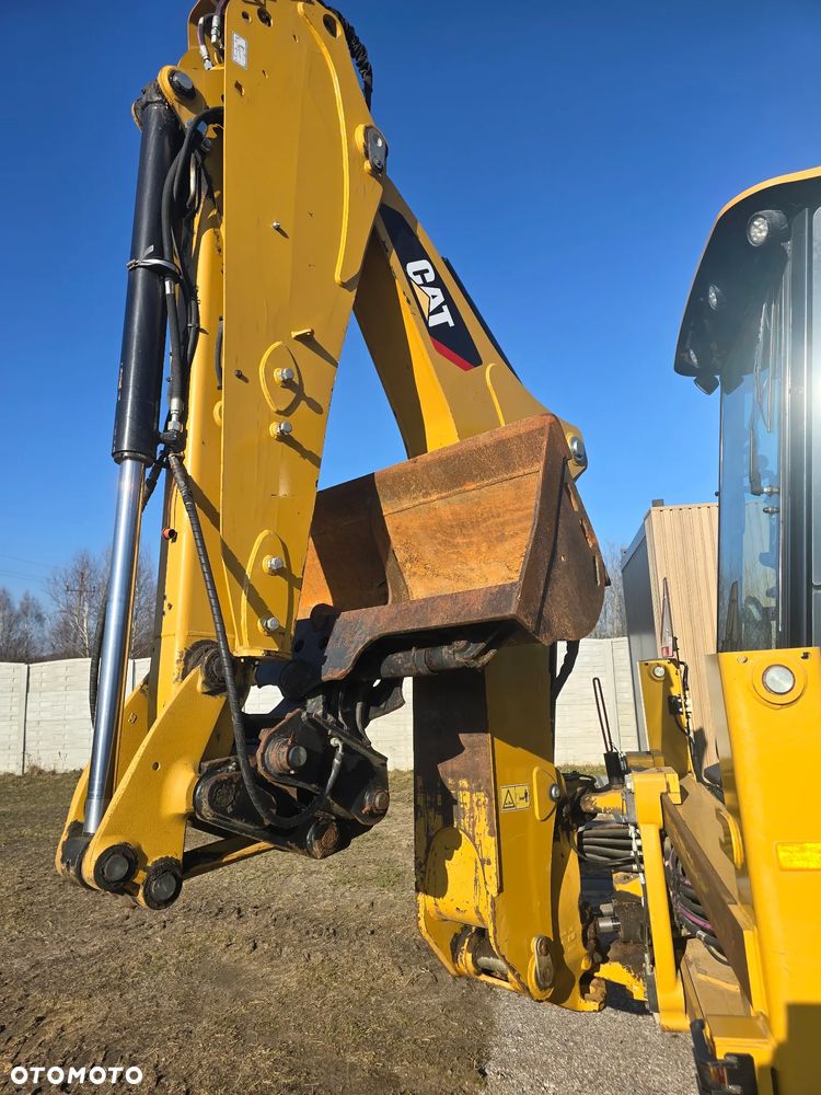 Caterpillar - 14