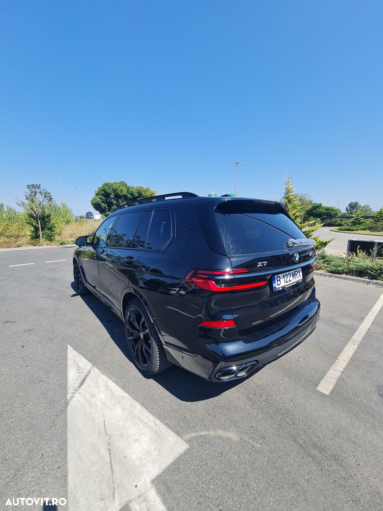 BMW X7 M60i xDrive AT MHEV - 2