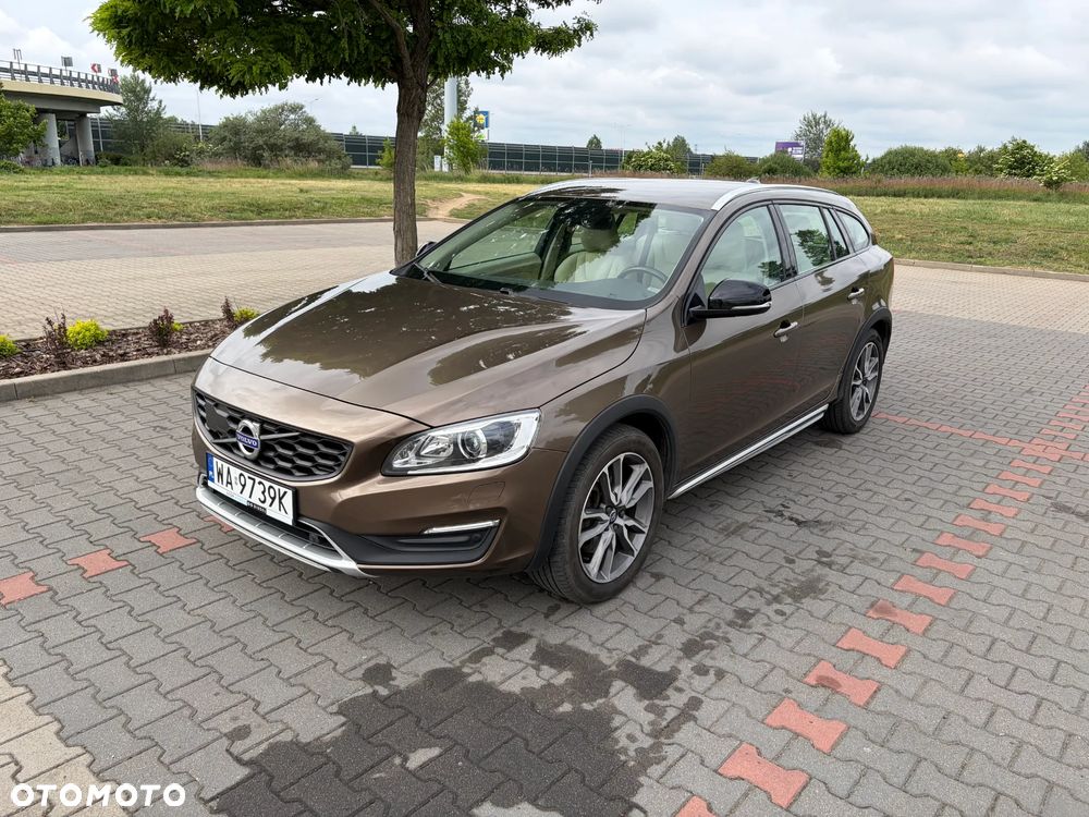 Volvo V60 D4 AWD Drive-E Summum - 1
