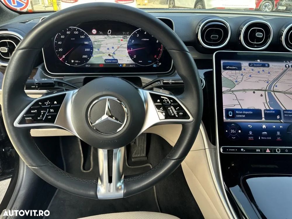 Mercedes-Benz C - 12