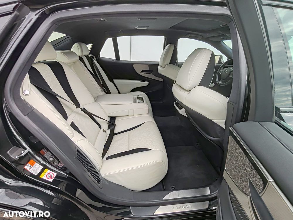 Lexus Seria LS - 11