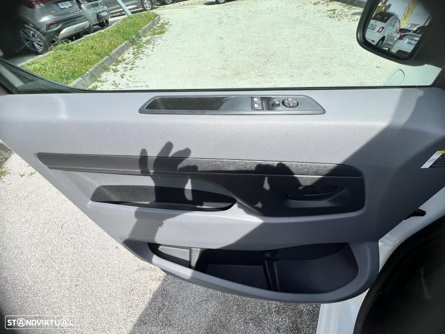 Opel Vivaro e CARGO M 75KWH - 25