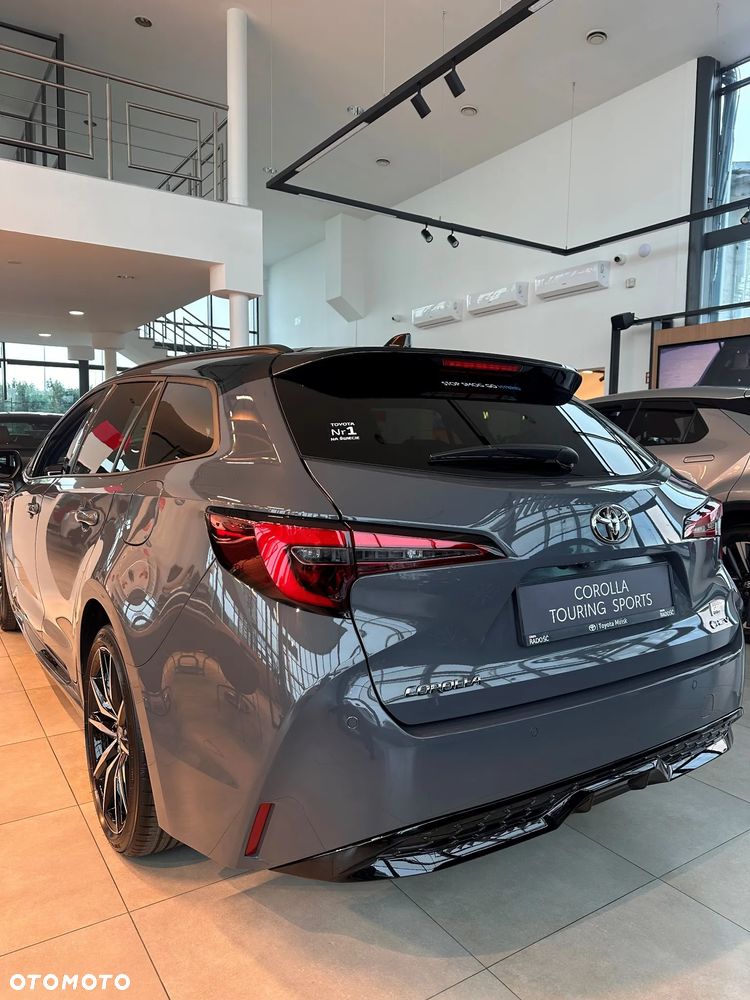 Toyota Corolla 1.8 Hybrid GR Sport - 11